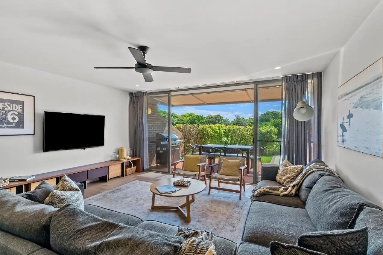 Holiday home Surfside6 @ James Cook - Clarkes Beach Byron Bay