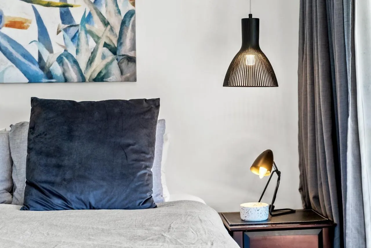 Surfside6 @ James Cook - Clarkes Beach Byron Bay Holiday home